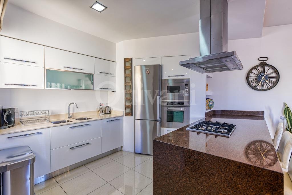Mosta Furnished Penthouse