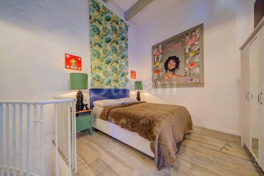 Cospicua, Furnished Courtyard House