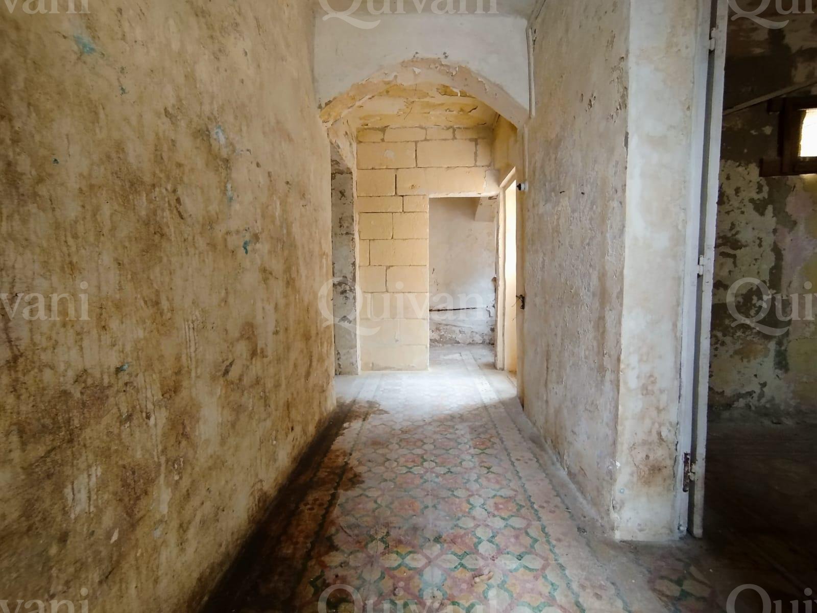 Safi Unconverted House of Character