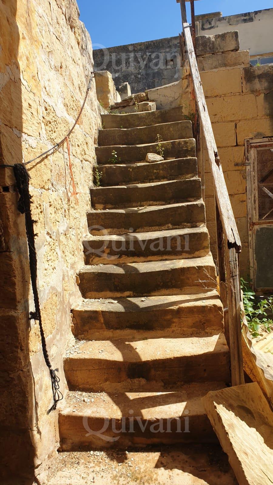 Zejtun Unconverted Farmhouse