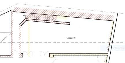 Swieqi 3/4 Car Garage with Water and Electricity