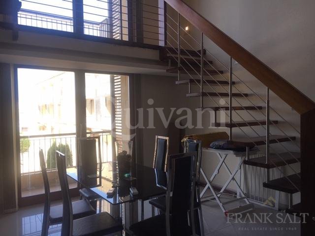 Fort Chambray, Furnished Duplex Apartment