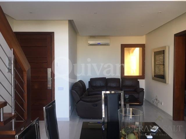 Fort Chambray, Furnished Duplex Apartment