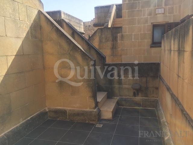 Fort Chambray, Furnished Duplex Apartment