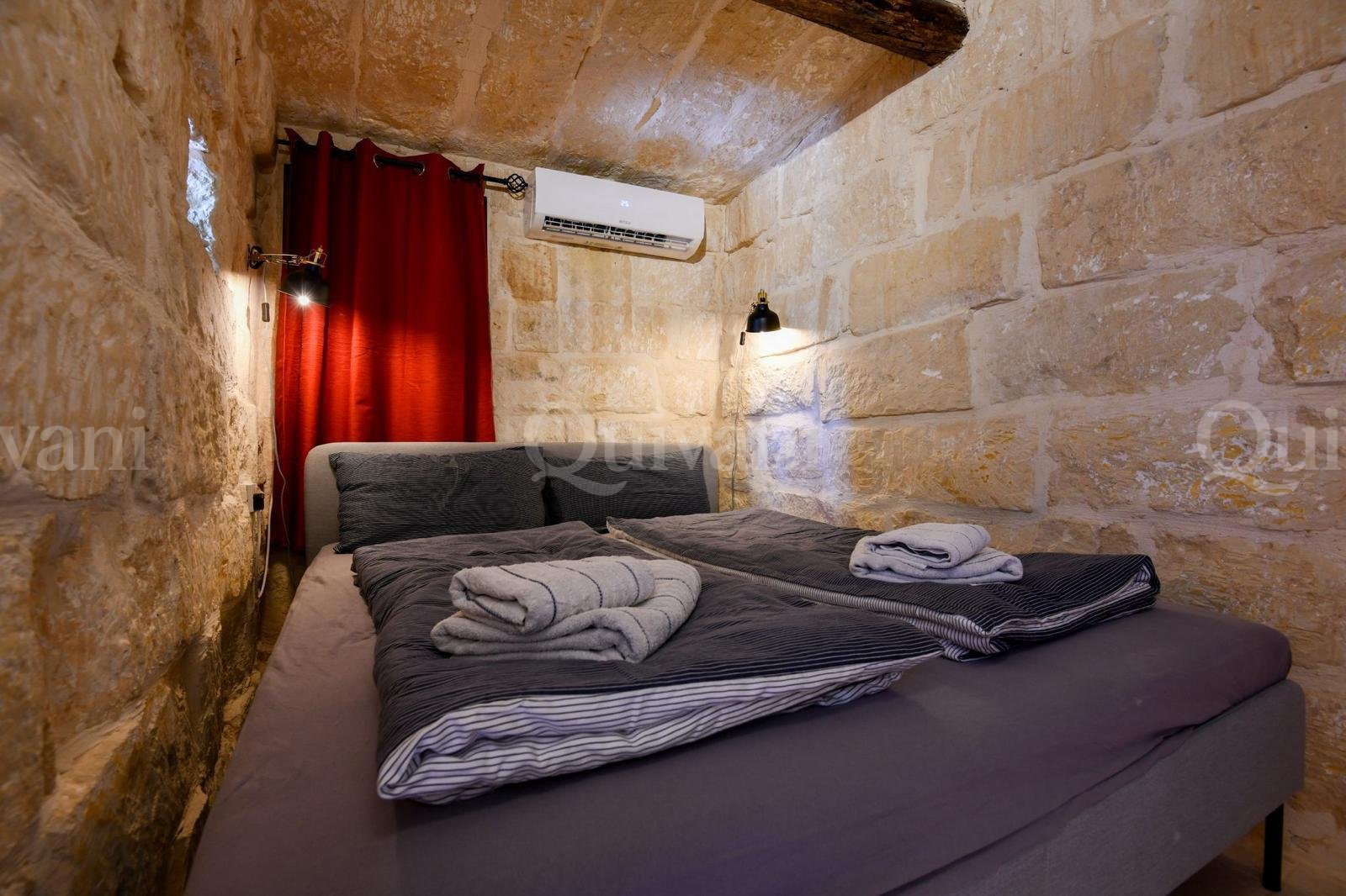 Xaghra Furnished House of Character