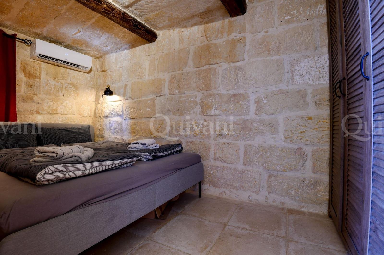 Xaghra Furnished House of Character