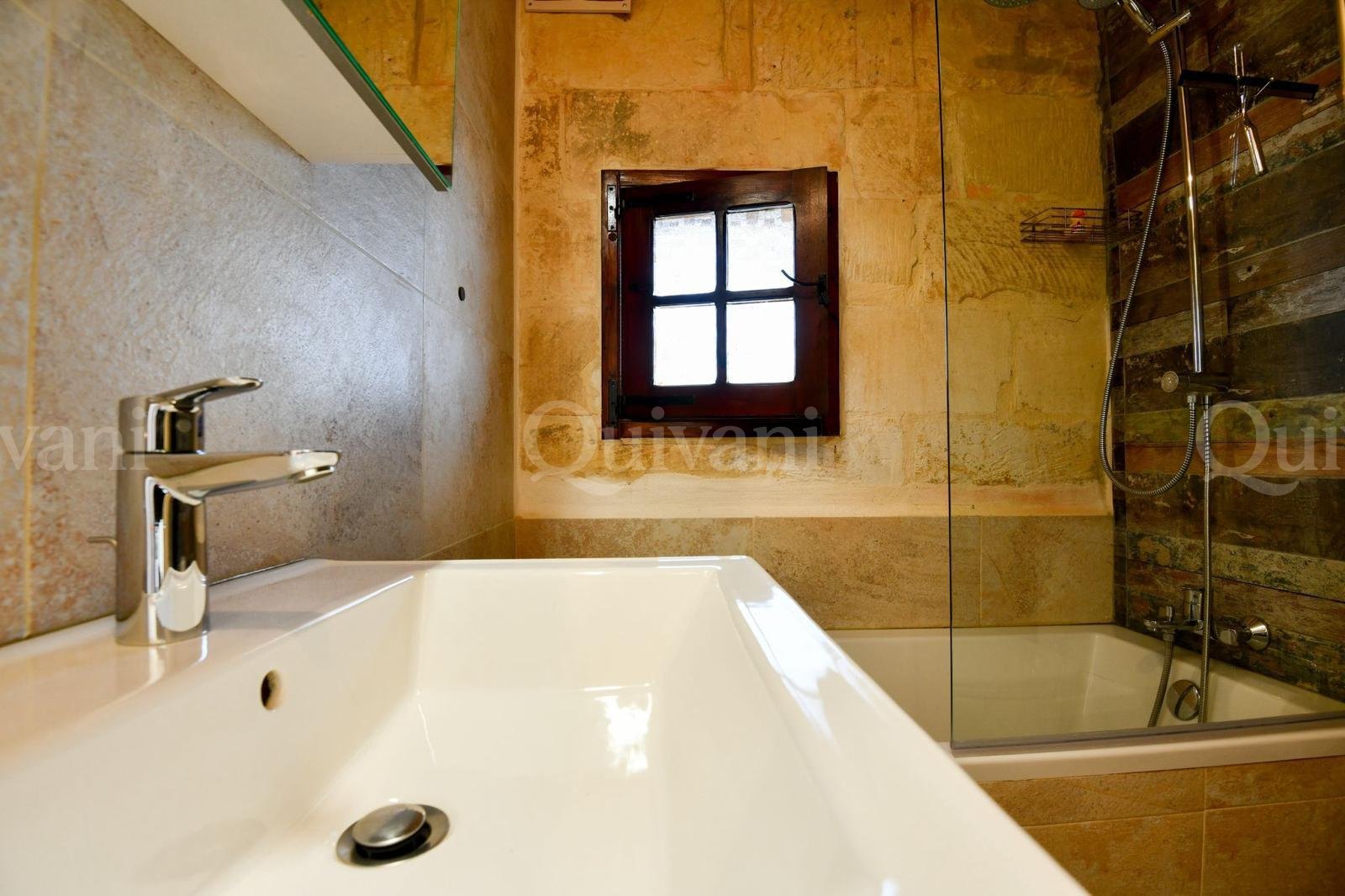 Xaghra Furnished House of Character