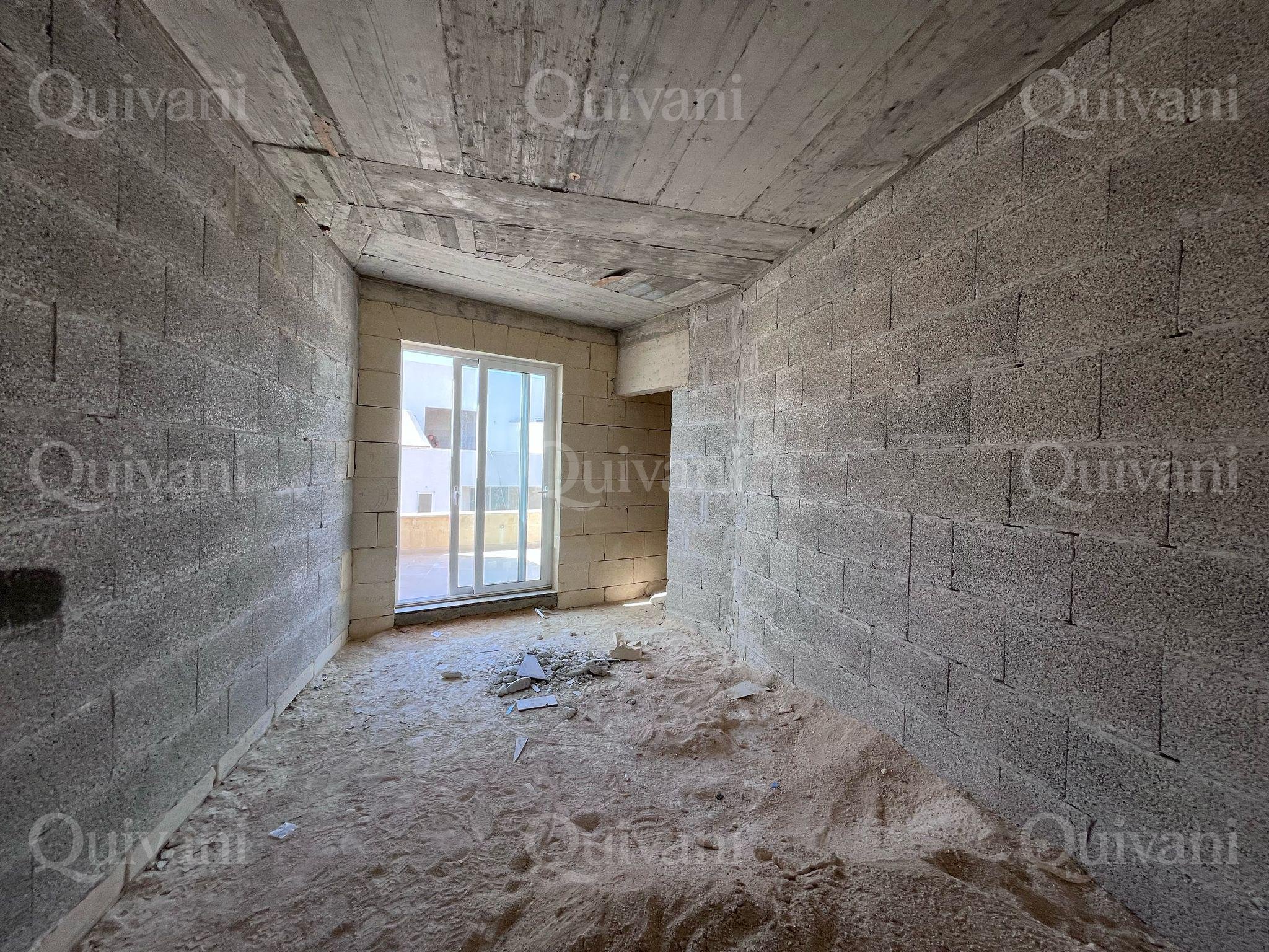 Sannat Shell form Penthouse