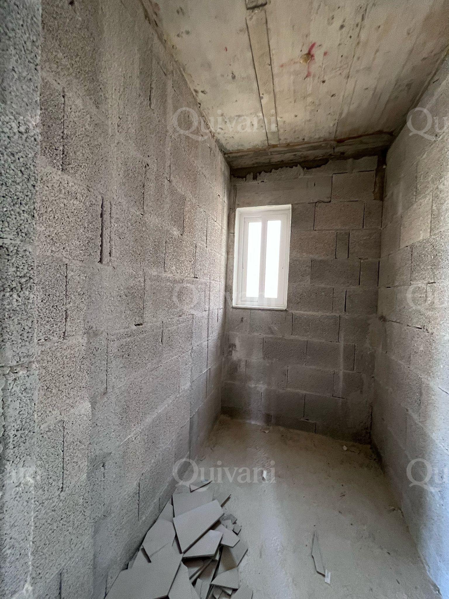Sannat Shell form Penthouse
