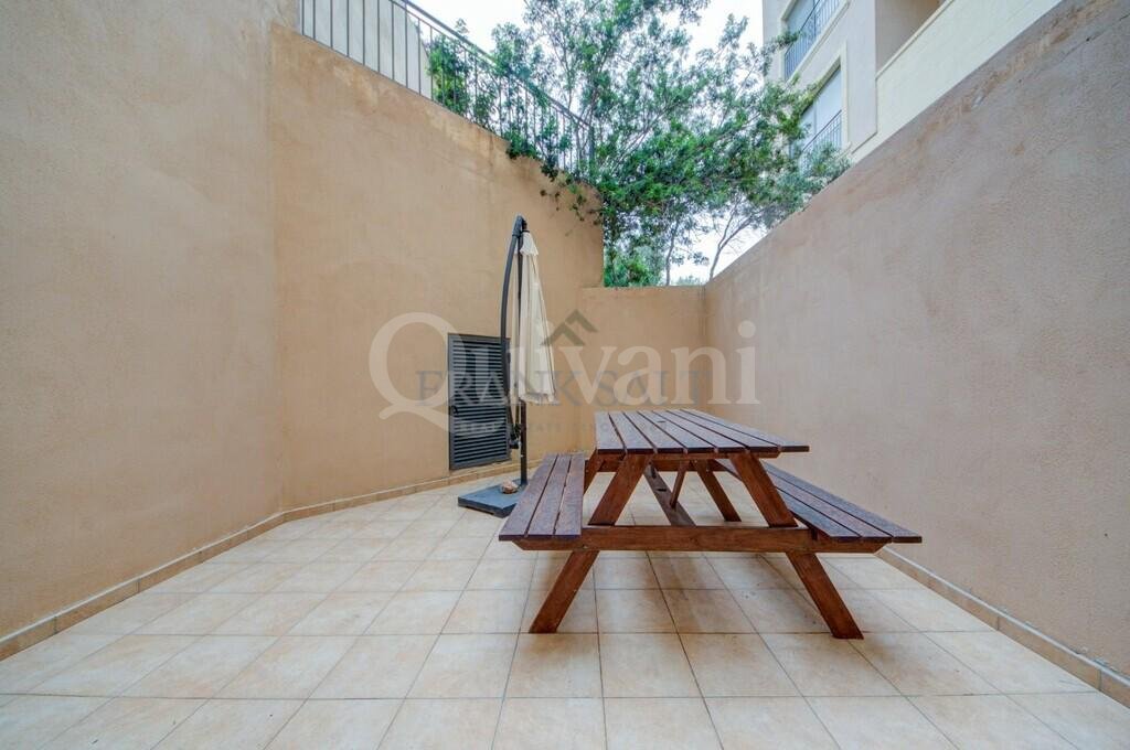 Tas Sellum, Furnished Apartment