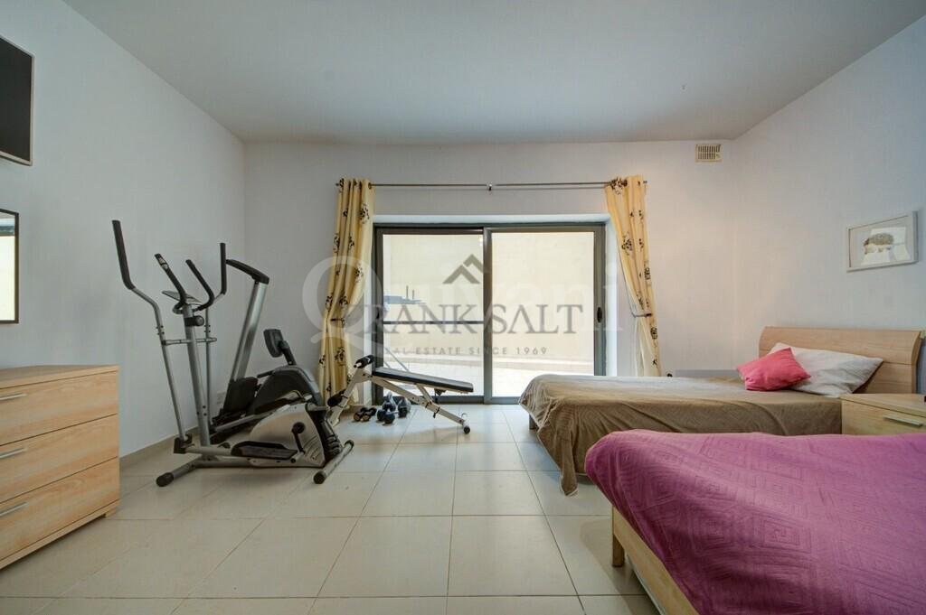 Tas Sellum, Furnished Apartment