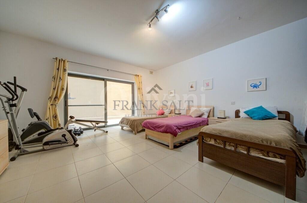Tas Sellum, Furnished Apartment
