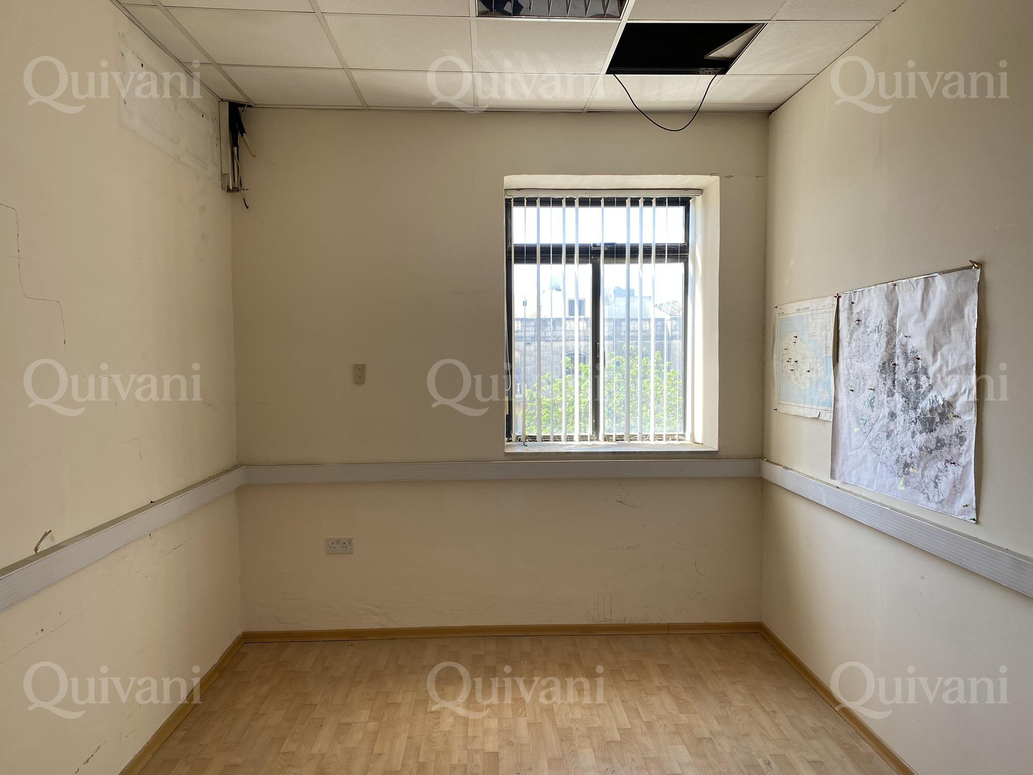 Naxxar Needs Refurbishment Office