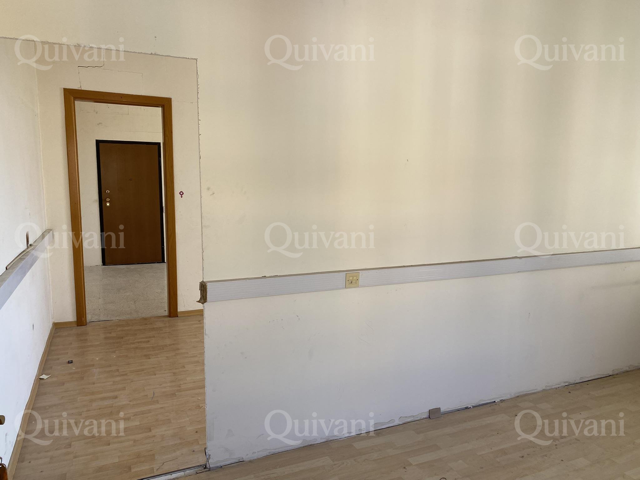 Naxxar Needs Refurbishment Office