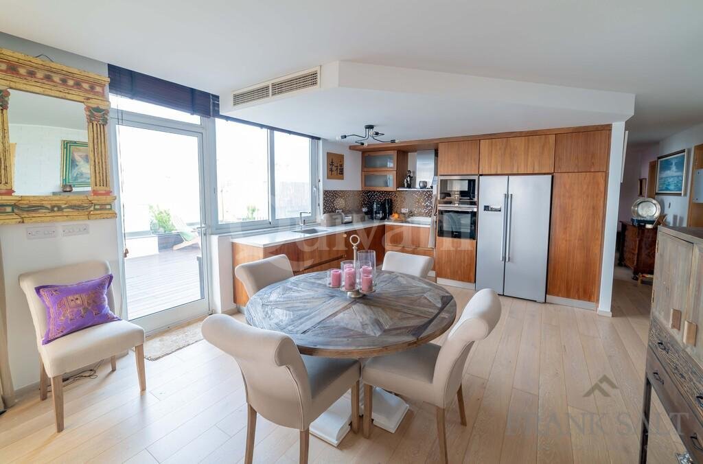 Madliena, Finished Penthouse
