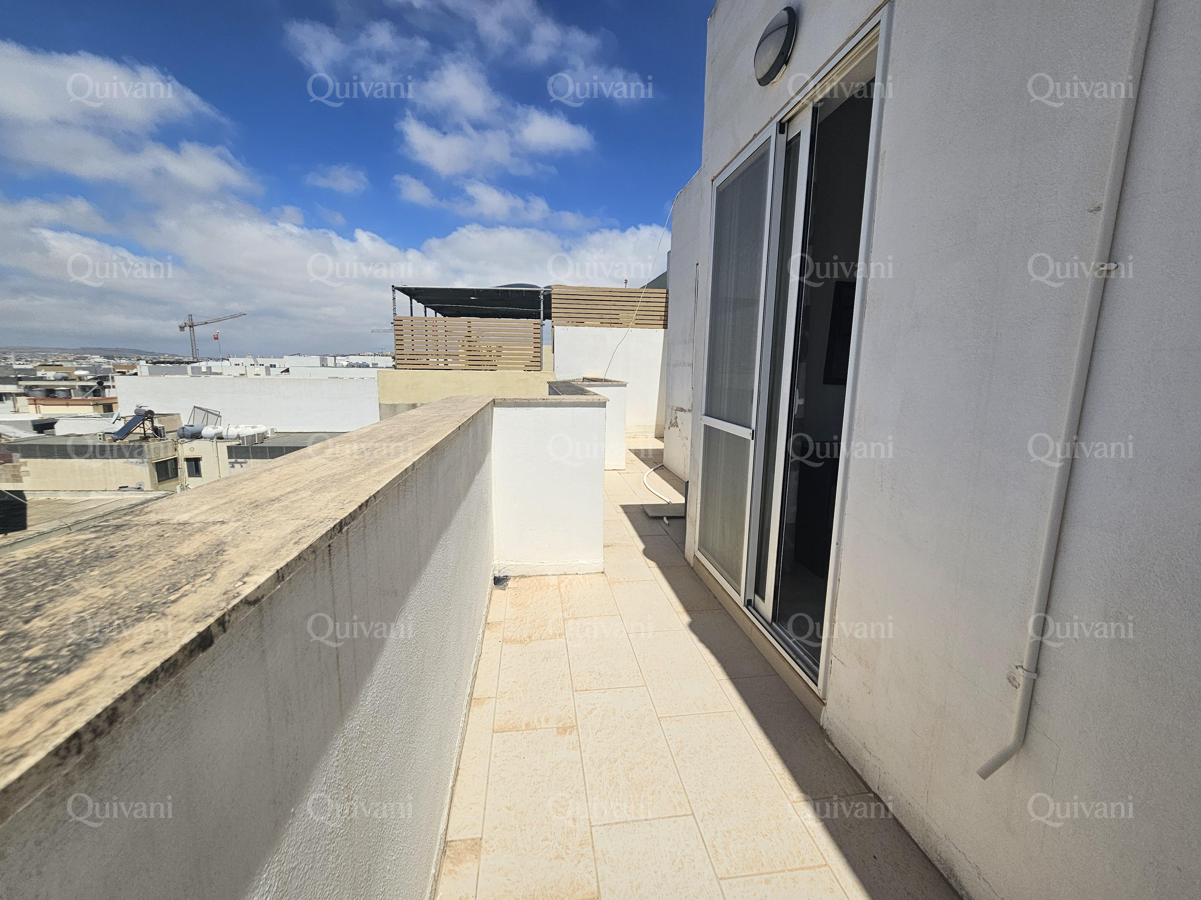 Swatar Penthouse with approved permits to add an extra floor