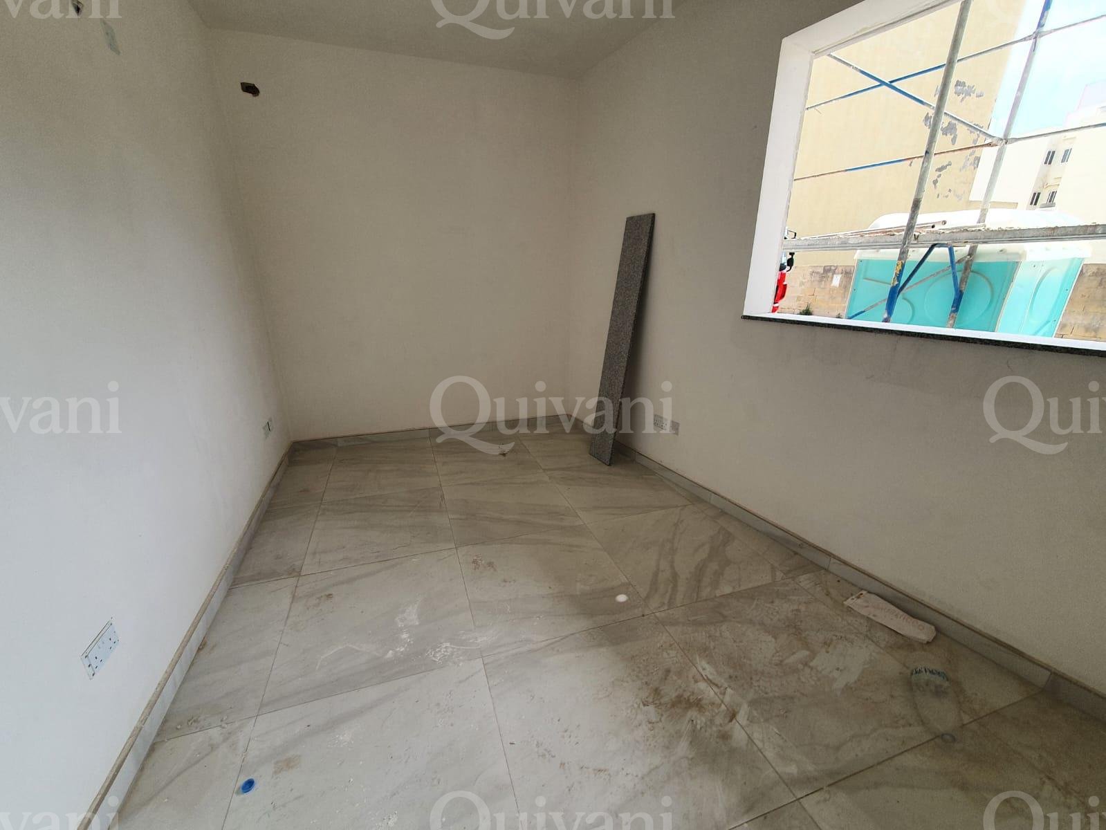 Qawra, Finished Apartment + 1 car garage