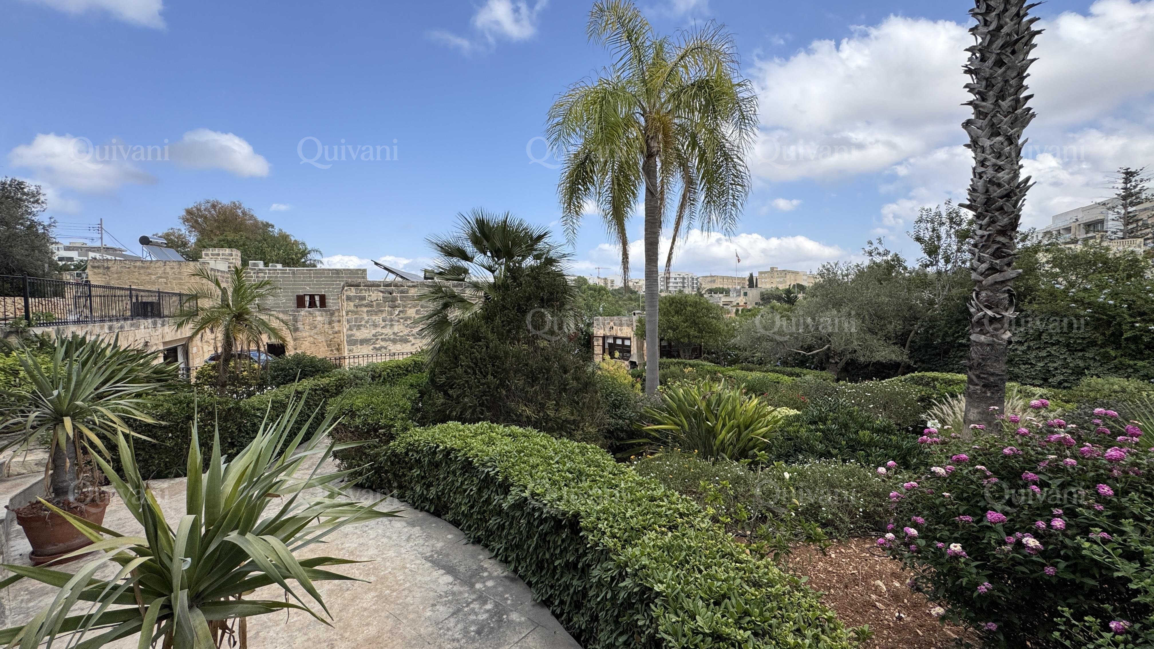 Mosta Furnished Farmhouse