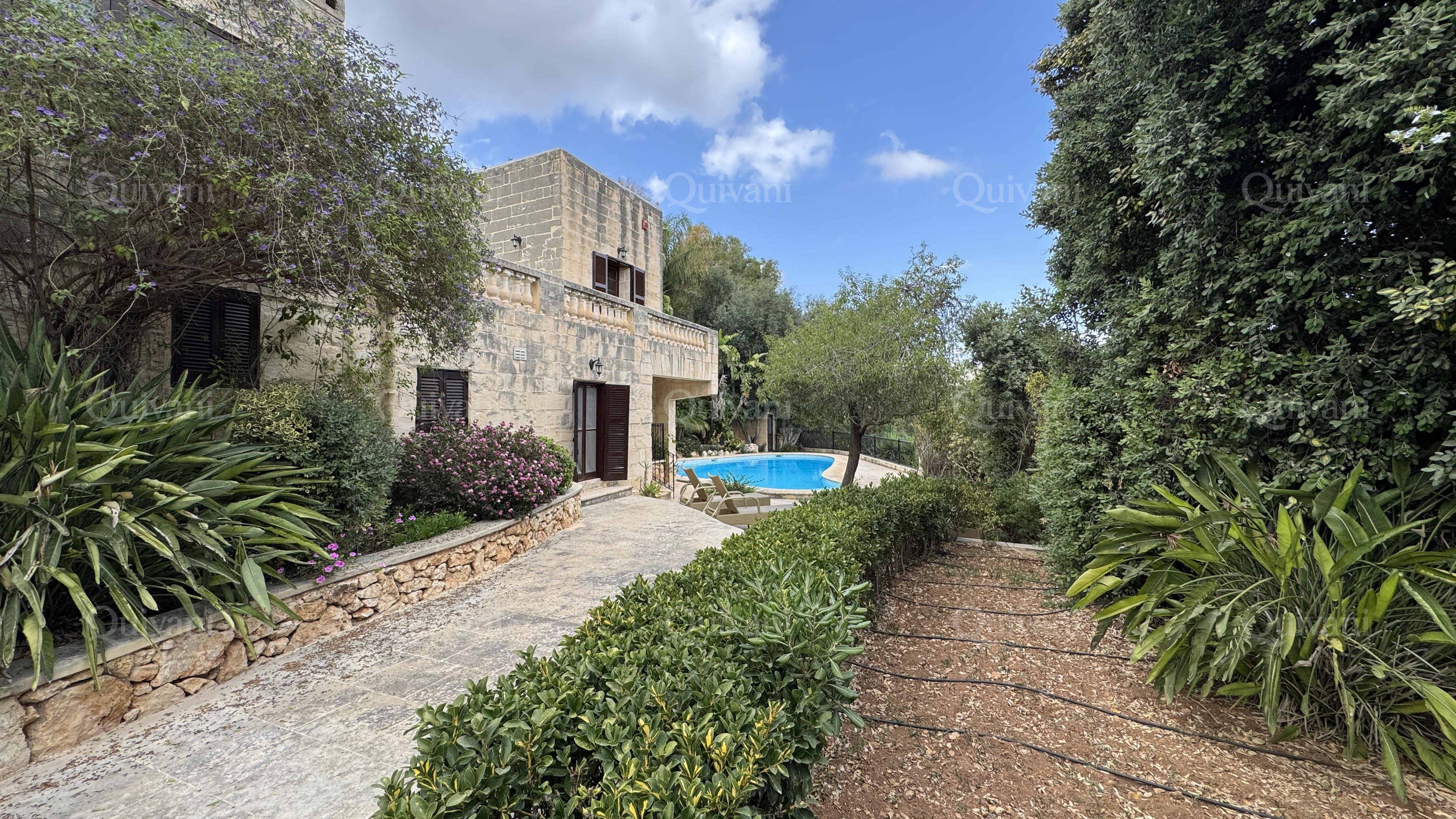 Mosta Furnished Farmhouse