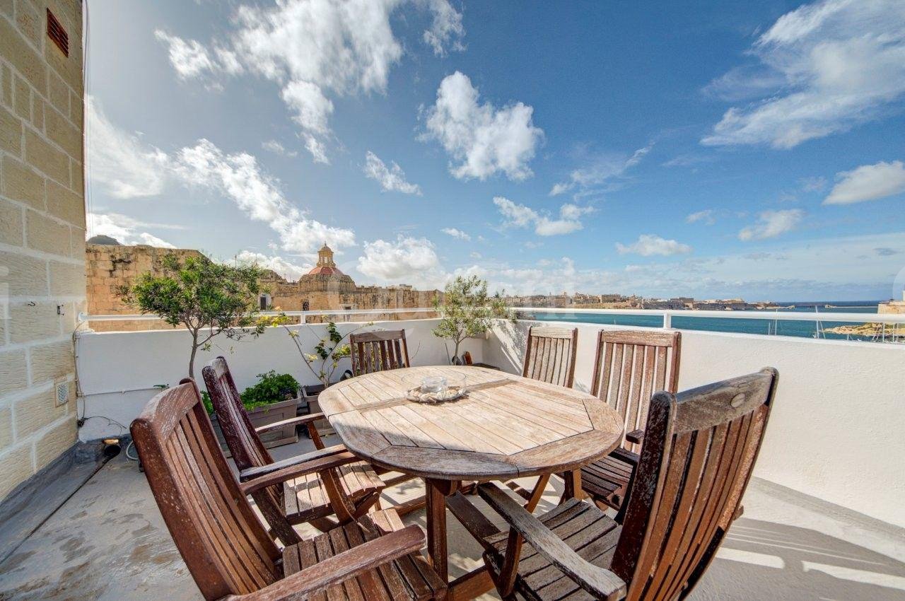 Vittoriosa Furnished Townhouse