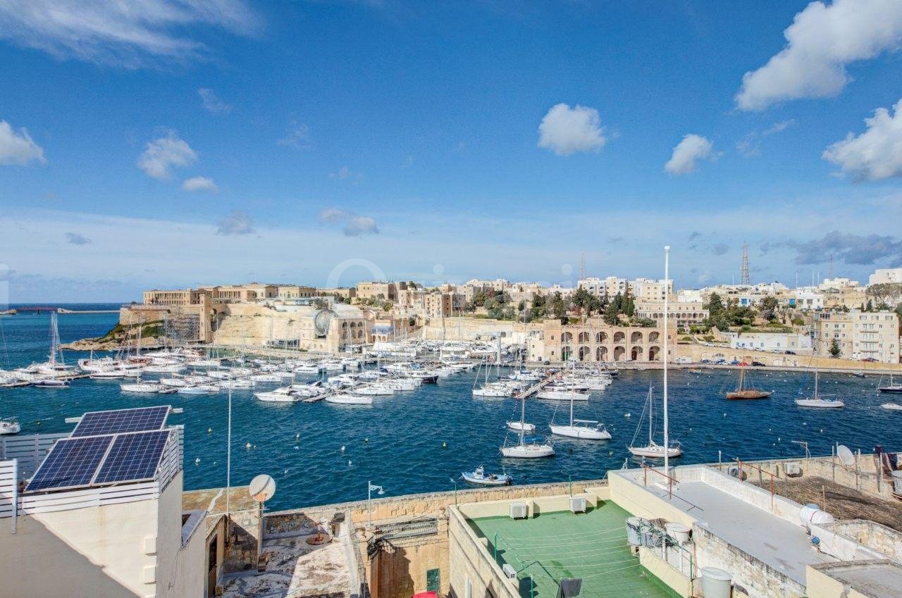 Vittoriosa Furnished Townhouse