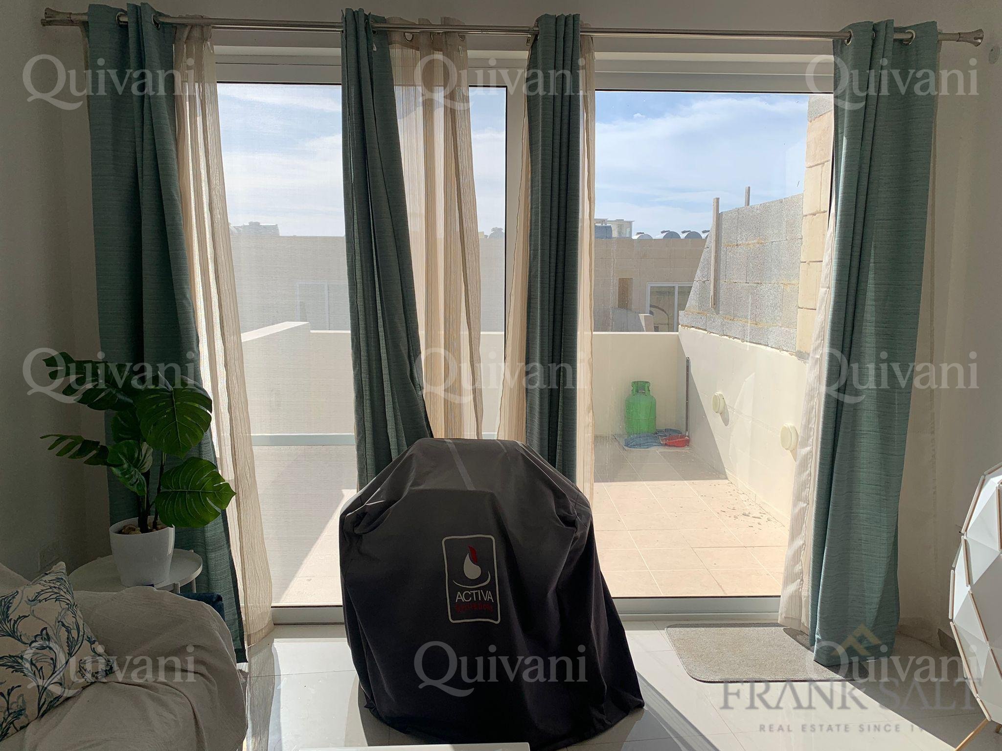 Xaghra, Furnished Penthouse