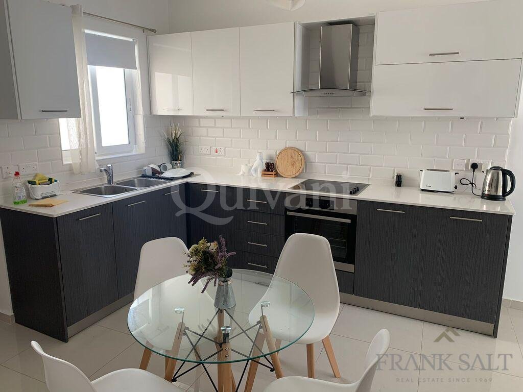 Xaghra, Furnished Penthouse