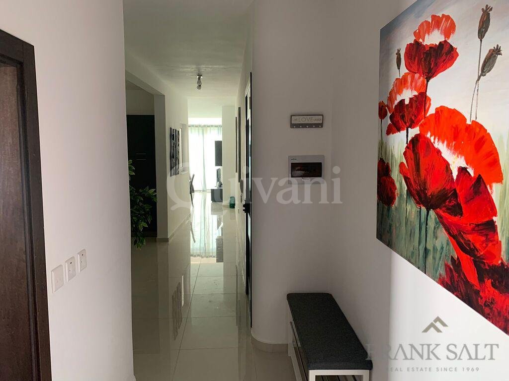 Xaghra, Furnished Penthouse