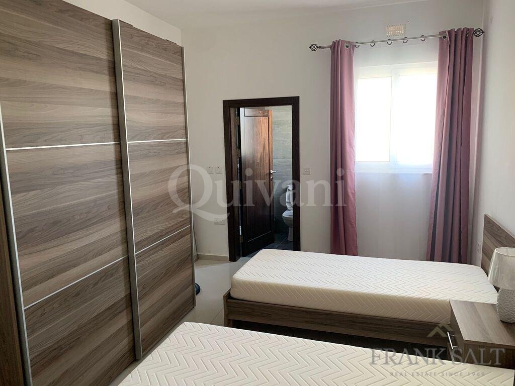 Xaghra, Furnished Penthouse