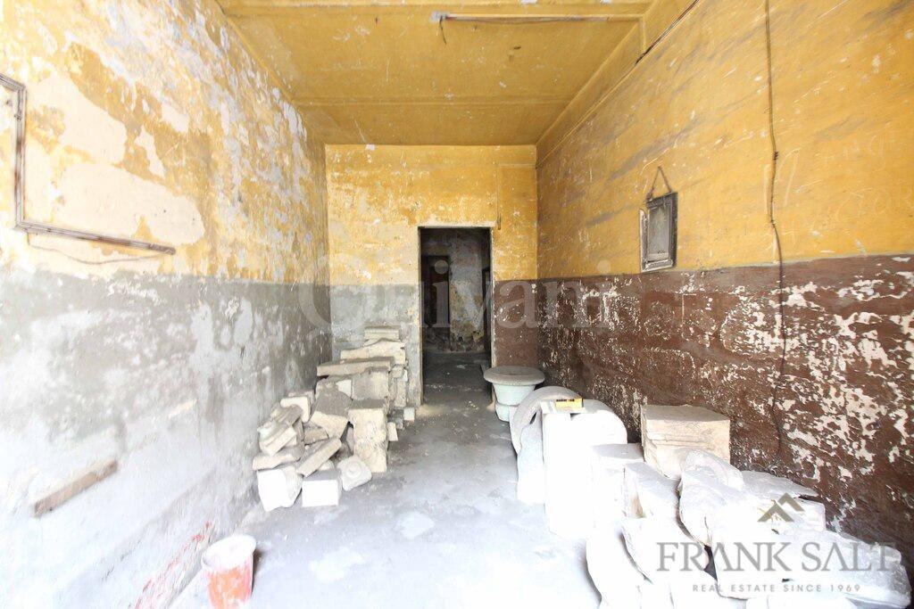 Cospicua Needs Refurbishment Bar/Restaurant