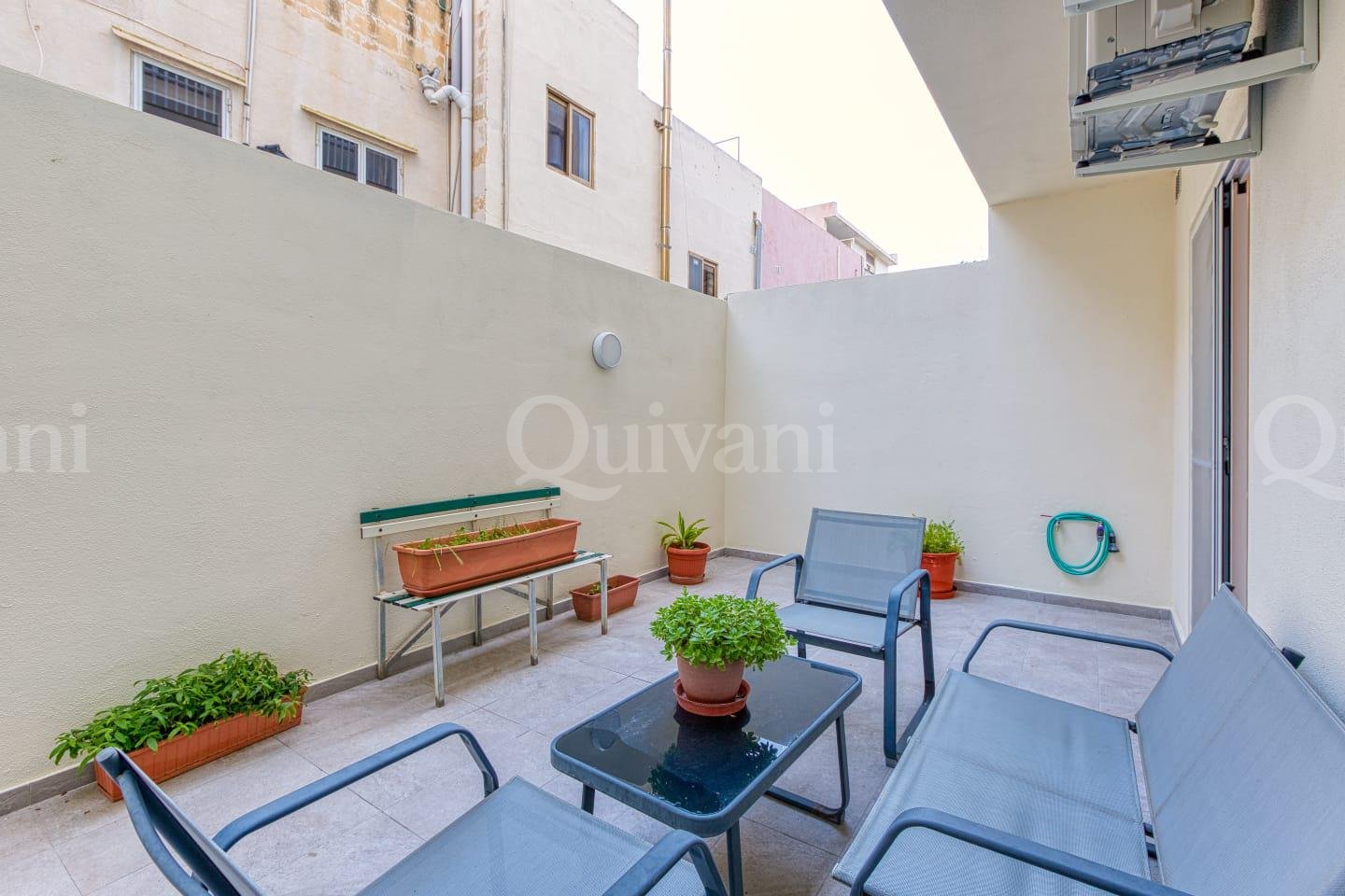 Pembroke Furnished Maisonette