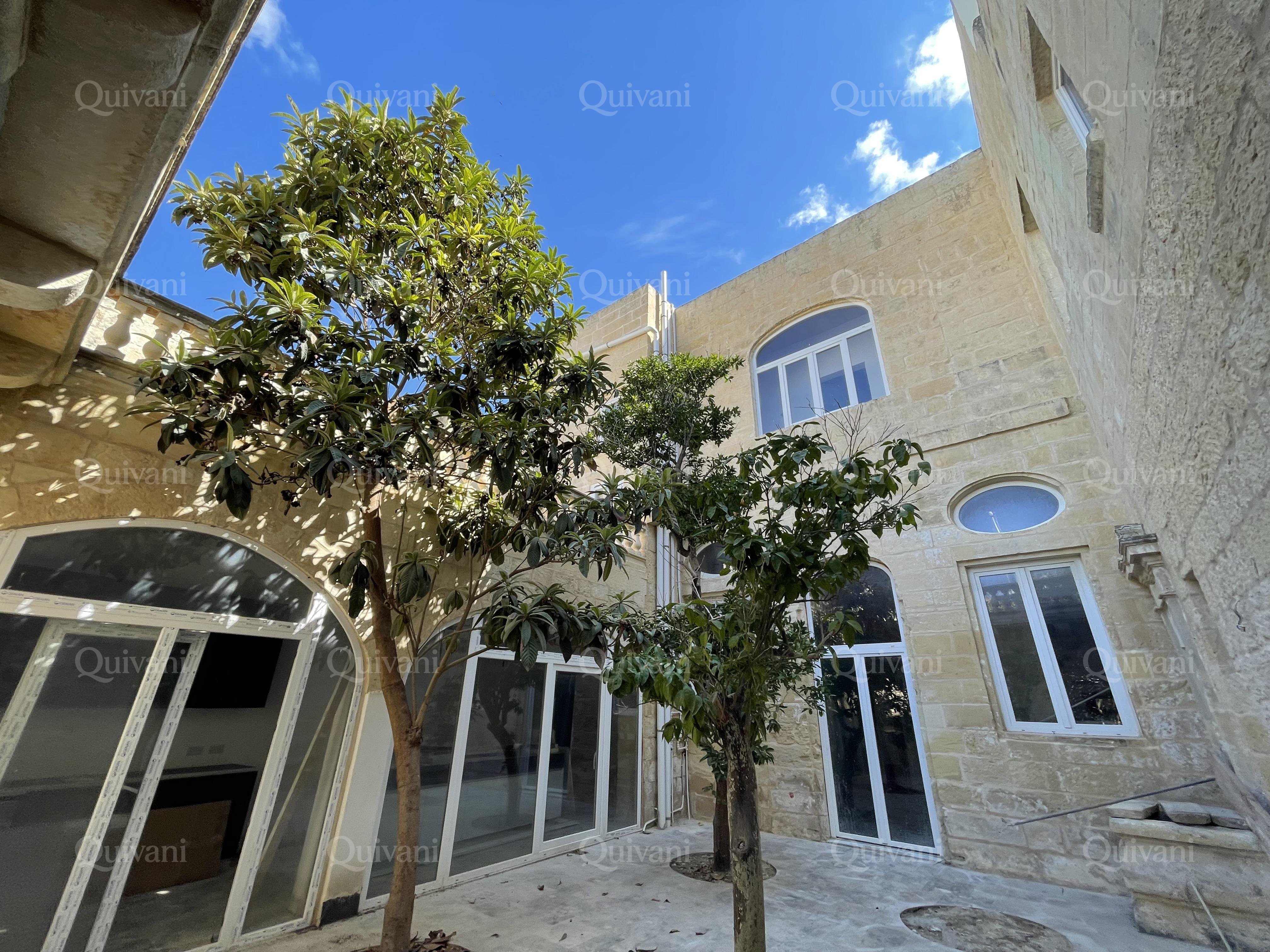 Luqa Converted Townhouse