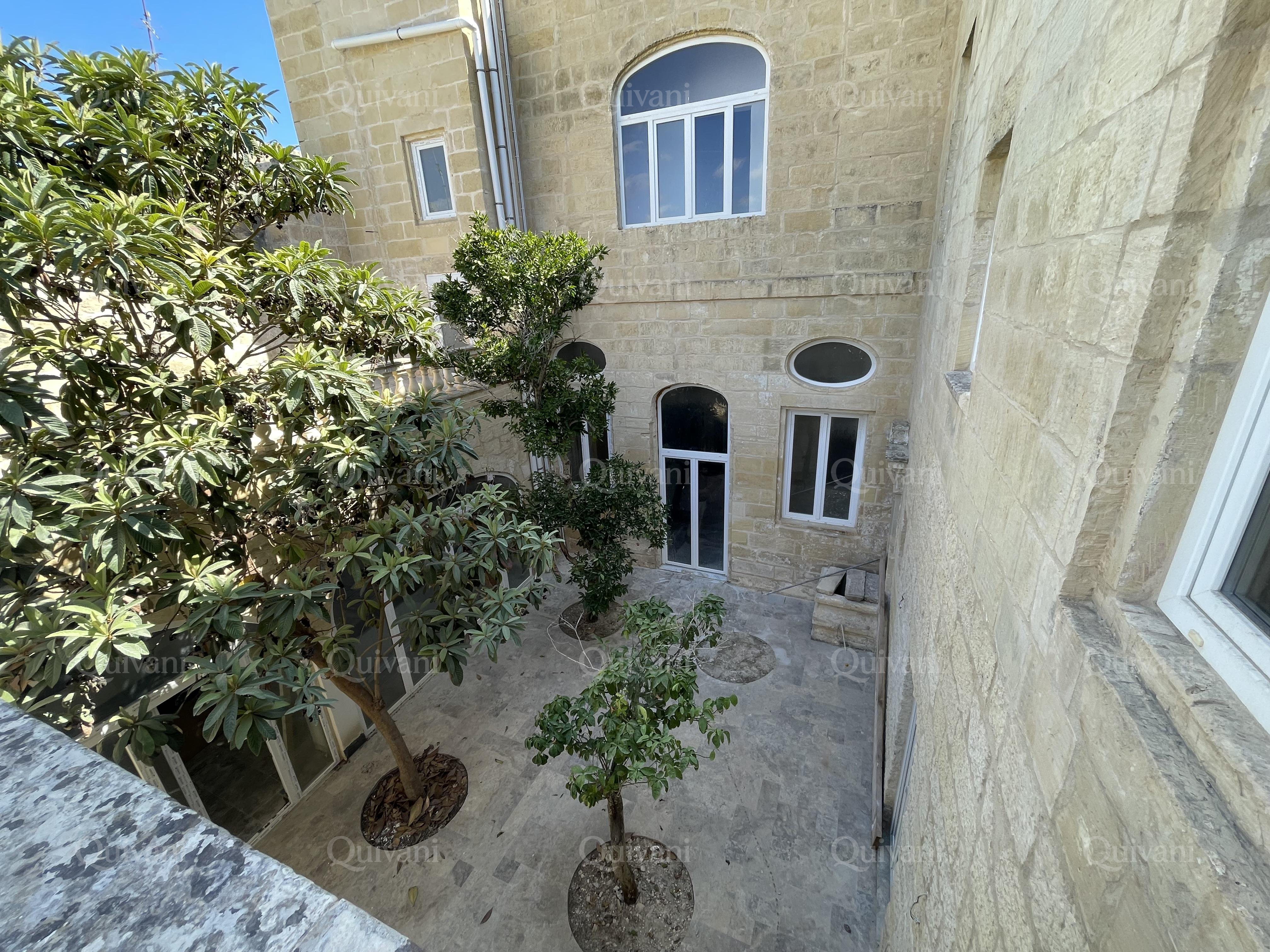 Luqa Converted Townhouse
