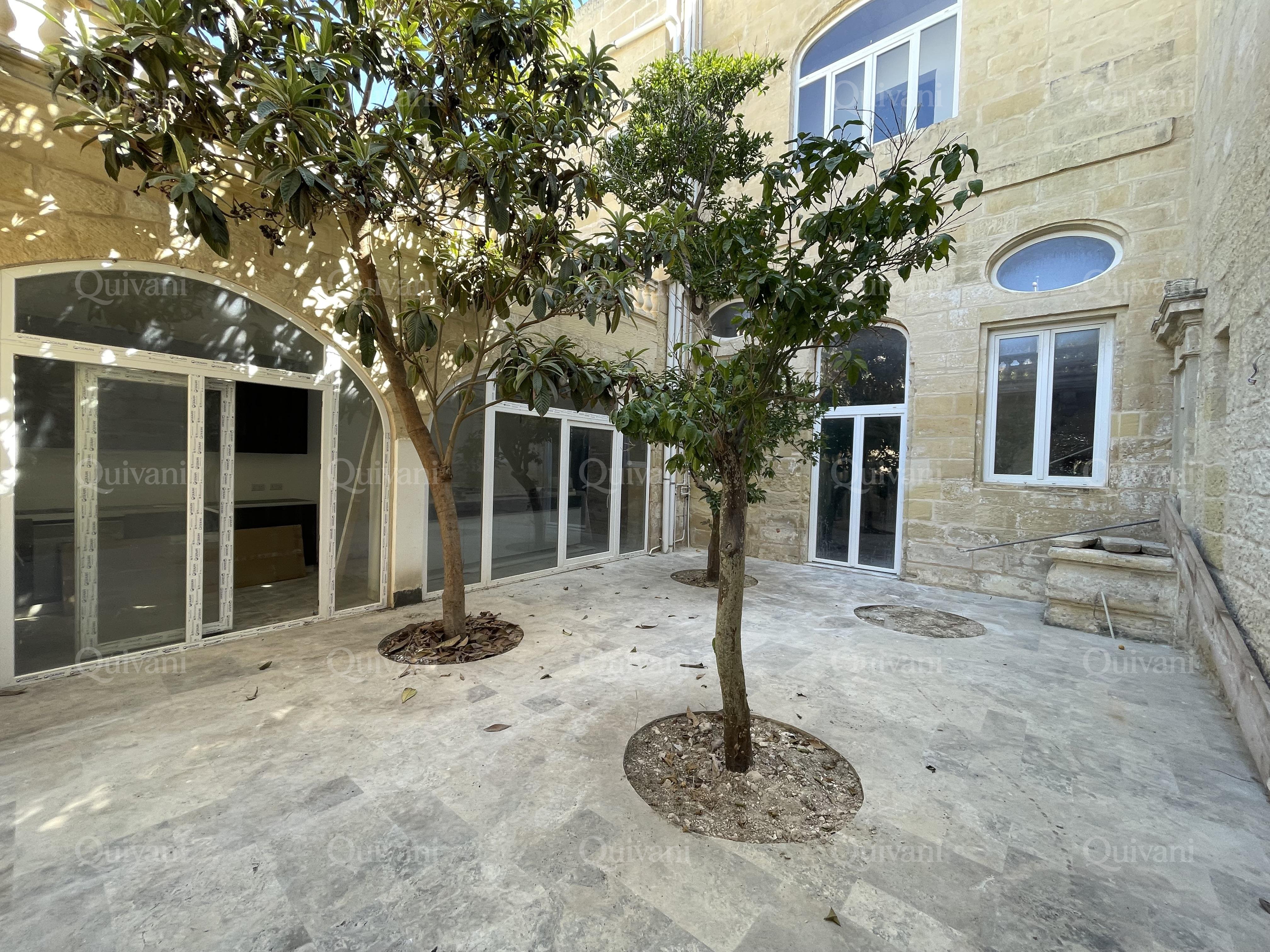 Luqa Converted Townhouse