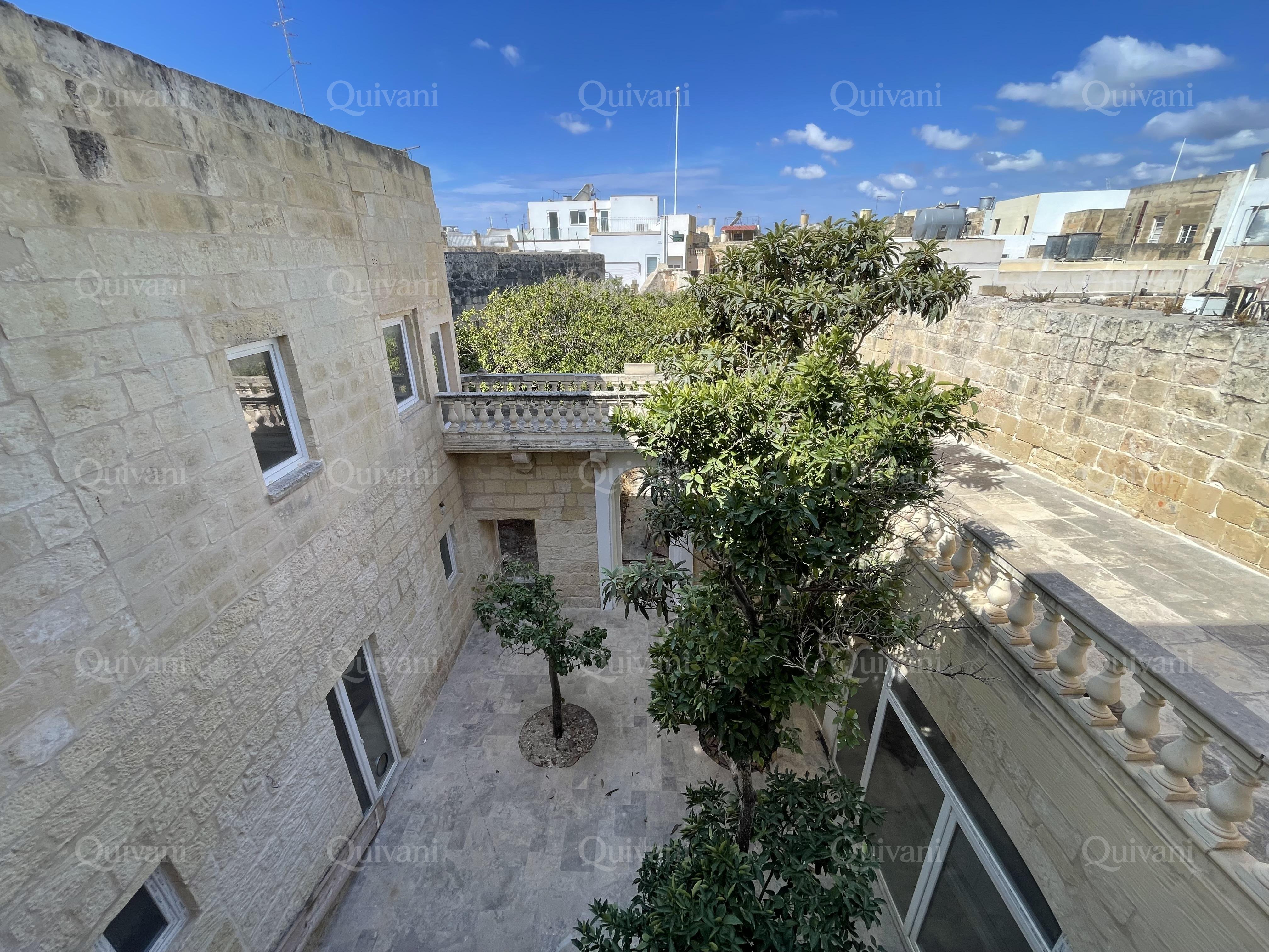 Luqa Converted Townhouse