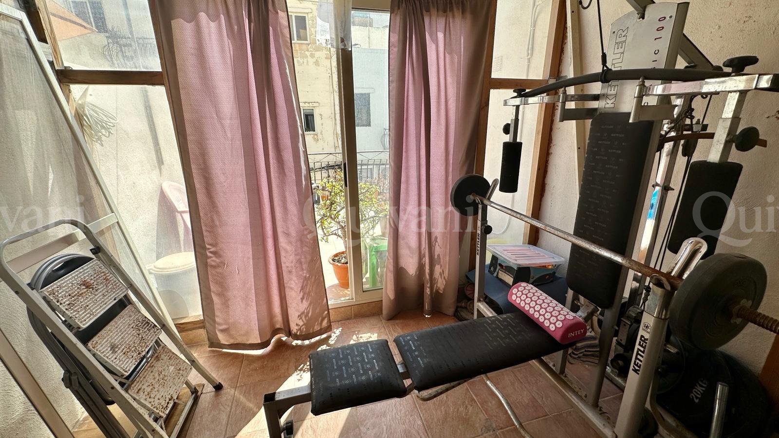St Pauls Bay Furnished Elevated Maisonette