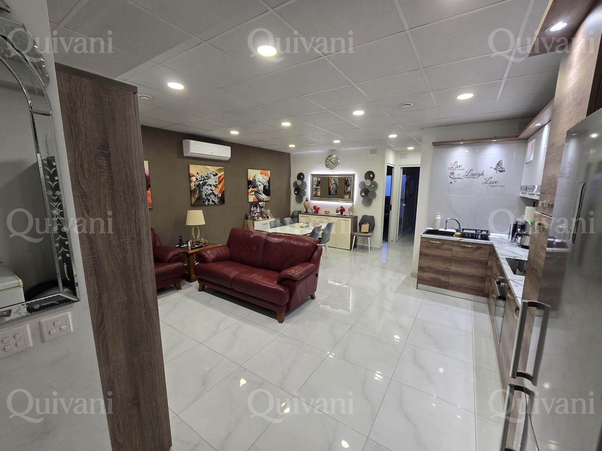 Qormi 5 Car Garage With 2 bedrooms