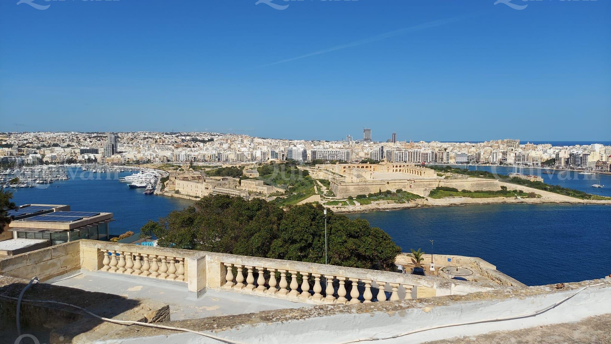 Valletta Needs Refurbishment Bar/Restaurant