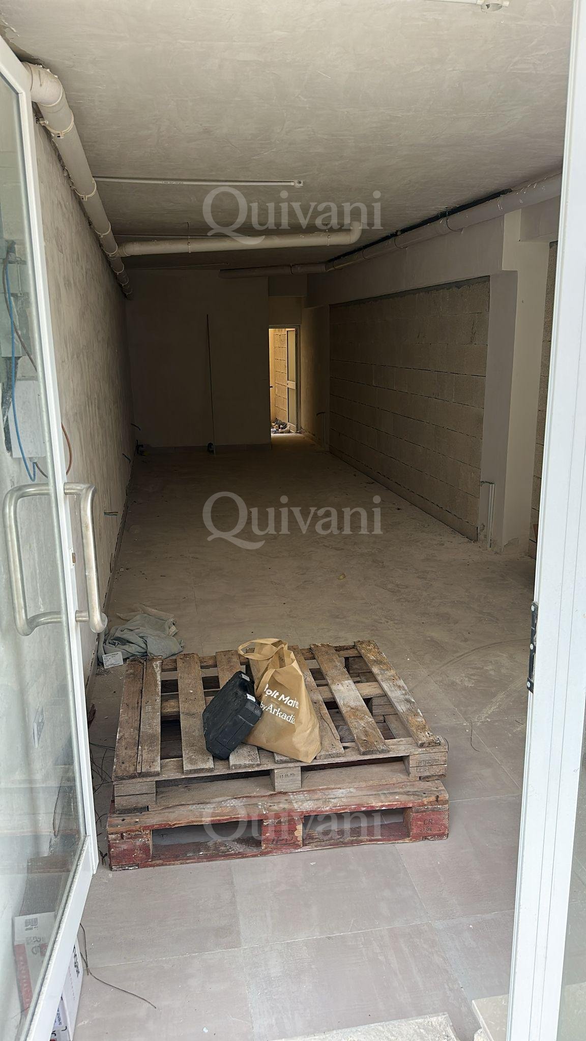 Qawra Needs Refurbishment General Shop
