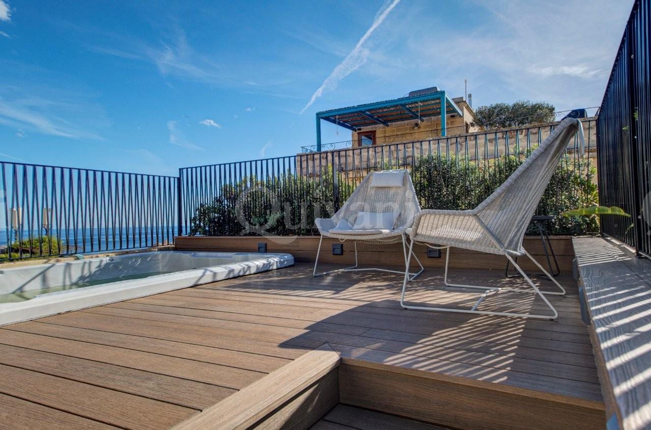Valletta Furnished Penthouse