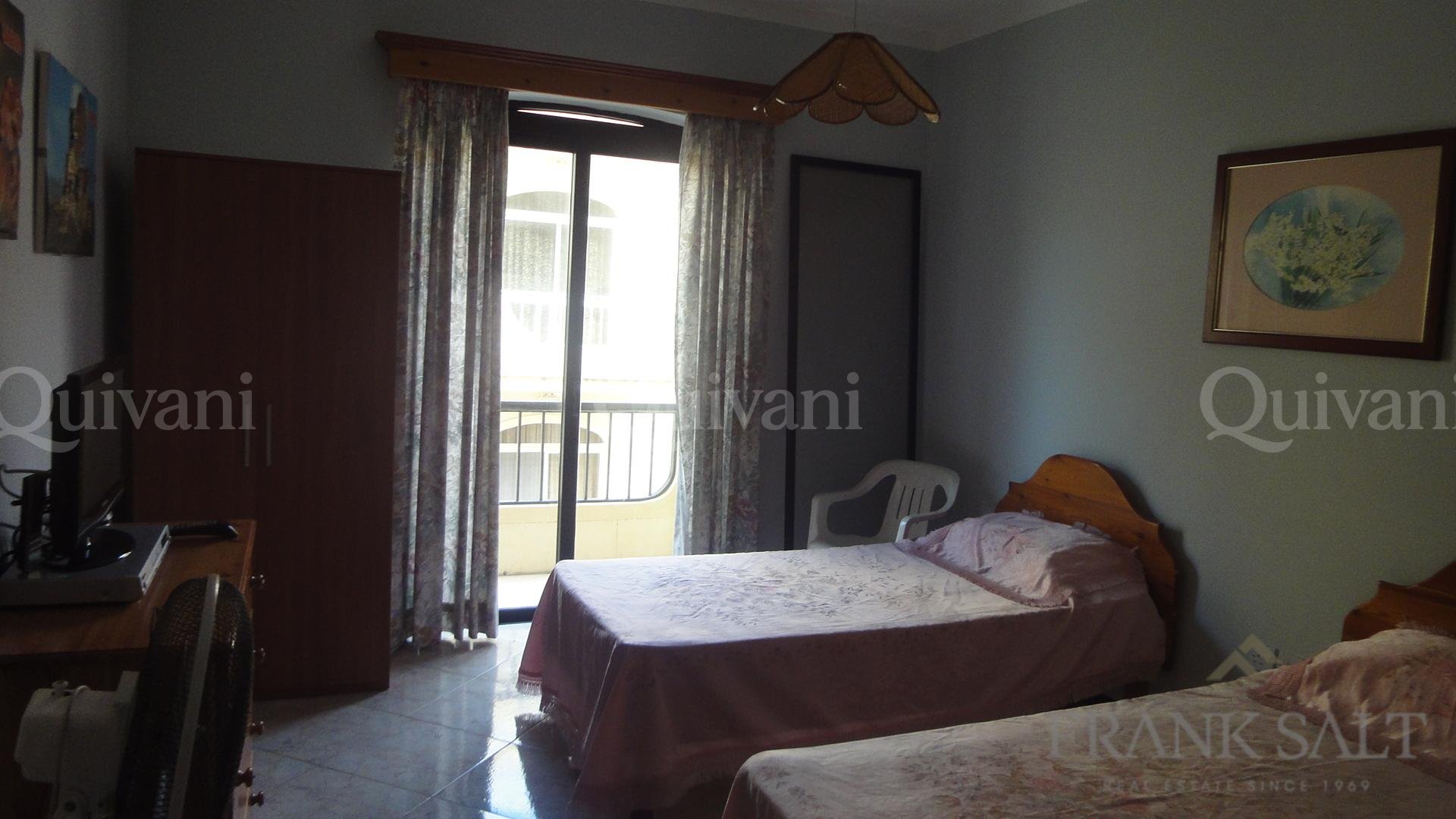 Marsalforn, Furnished Apartment