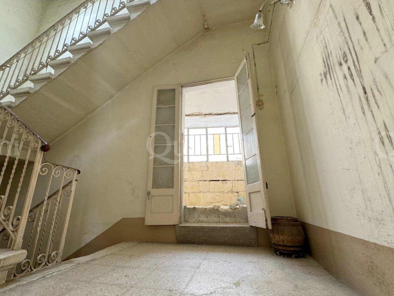 Paola Unconverted Townhouse
