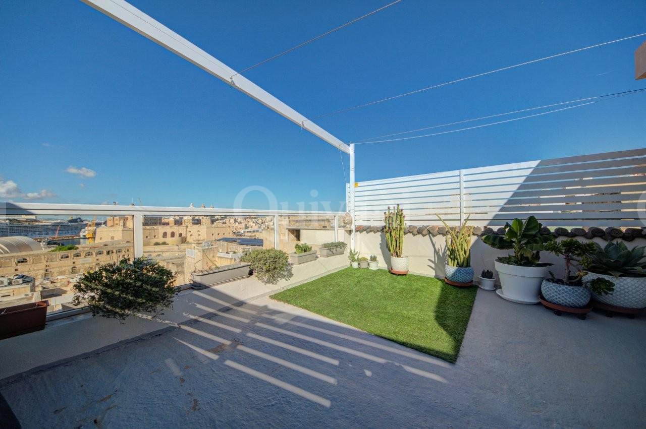 Cospicua Furnished Townhouse