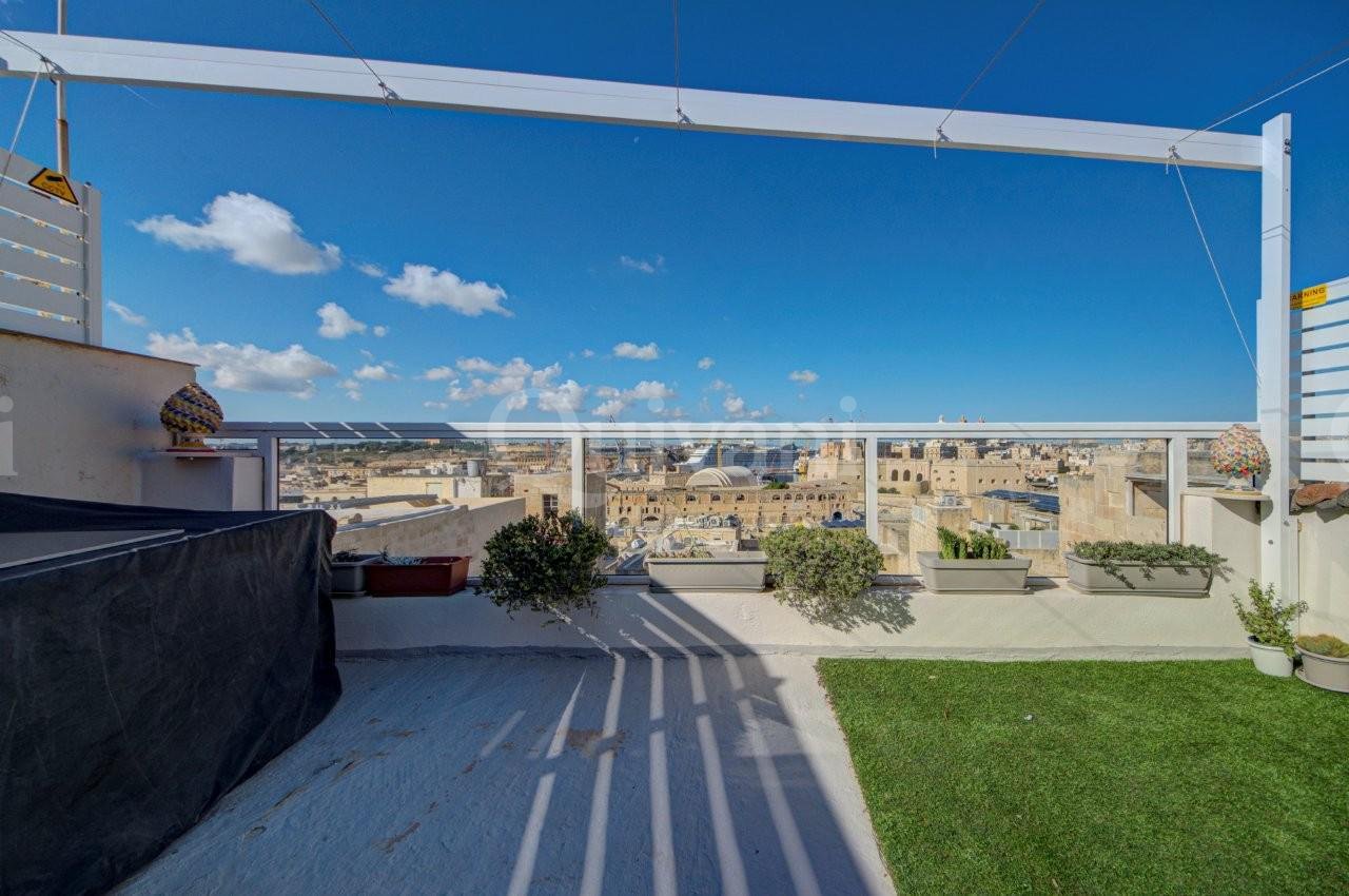 Cospicua Furnished Townhouse