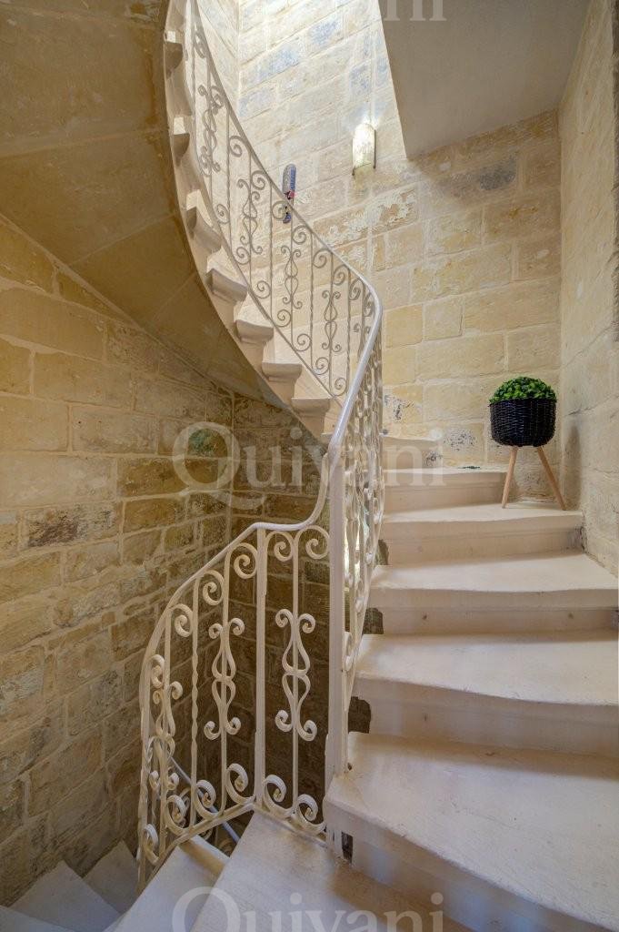 Cospicua Furnished Townhouse