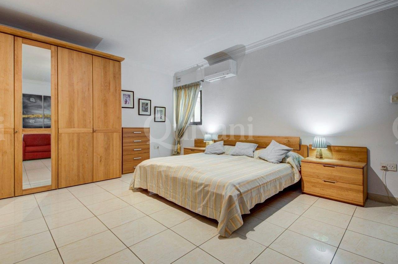 Vittoriosa Seafront Furnished Apartment