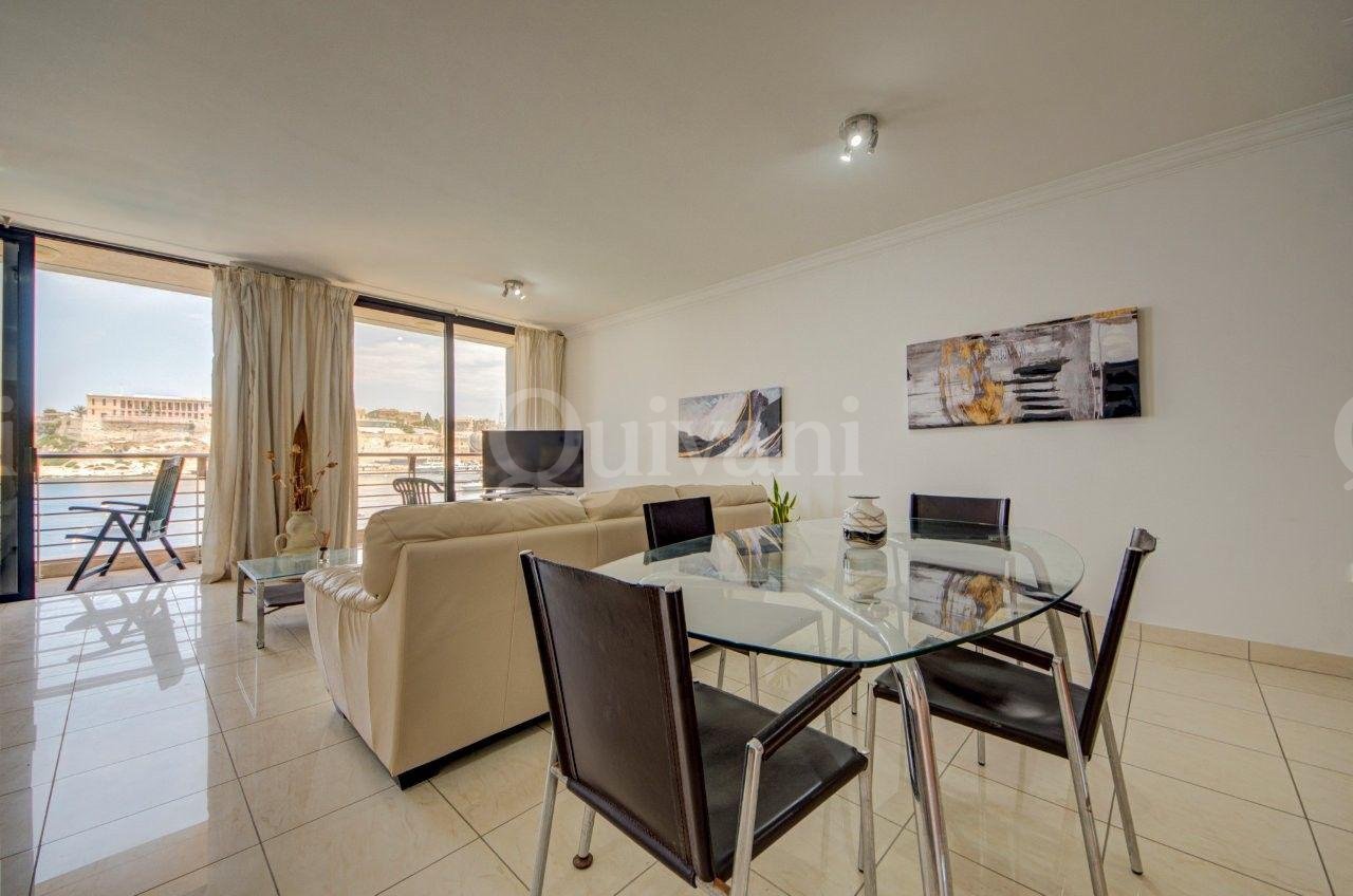 Vittoriosa Seafront Furnished Apartment