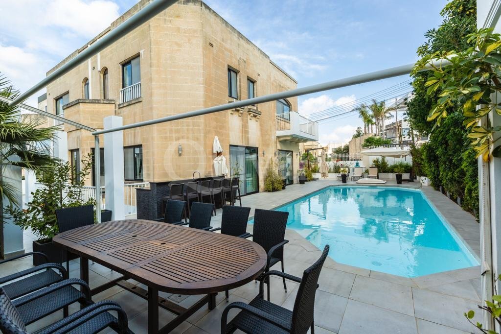 Madliena, Furnished Semi-detached Villa