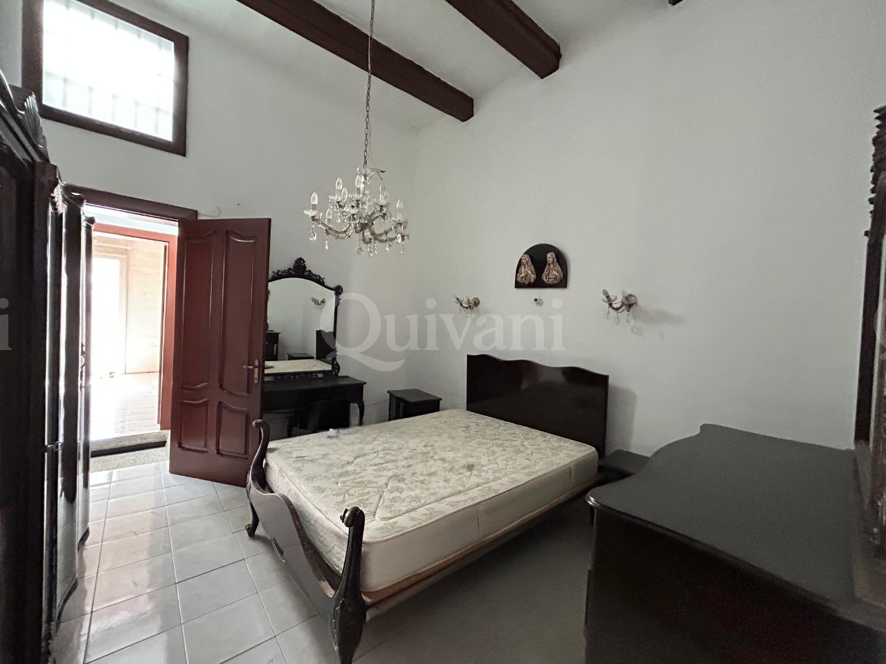 Hamrun Unconverted Townhouse with a large garden