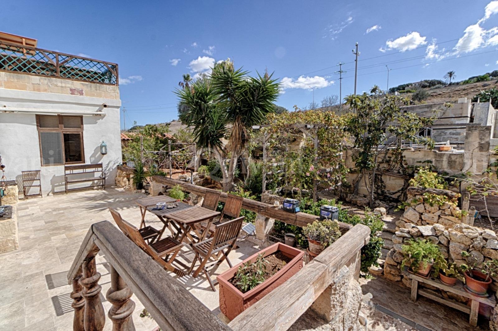 St Pauls Bay Converted Farmhouse